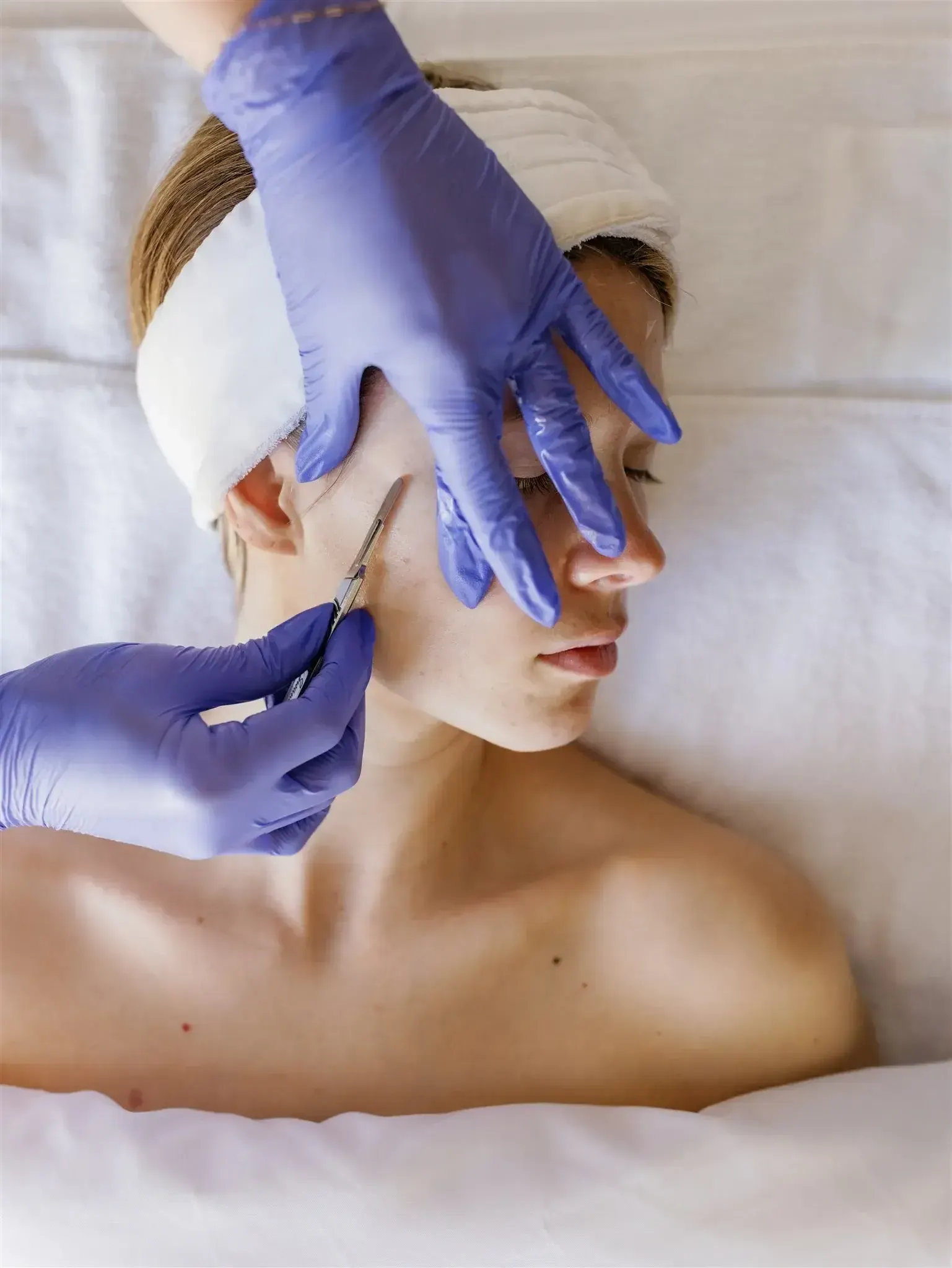 Sterile single-use blade and clinical hygiene setup for dermaplaning safety at Heritage Wellness & Med Spa